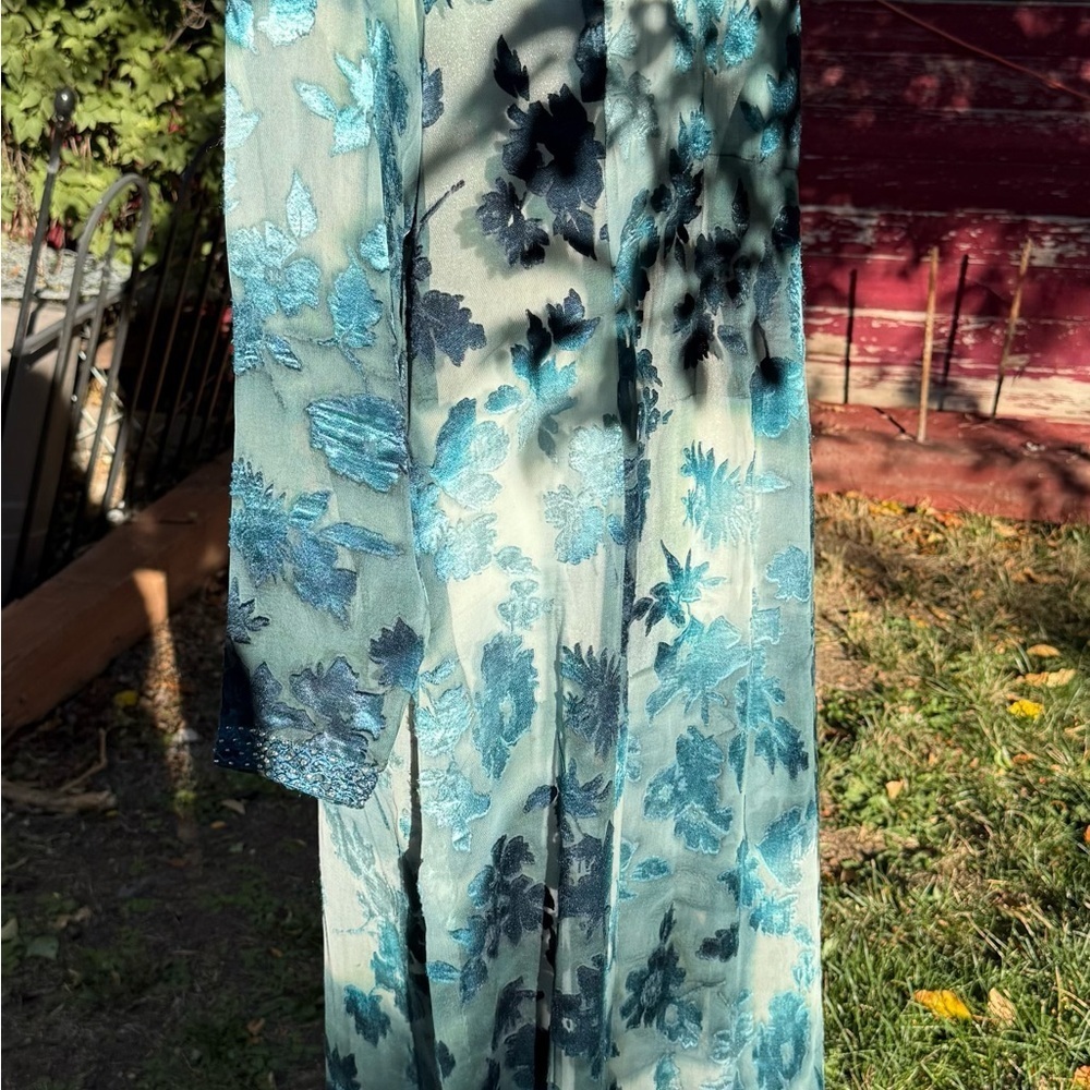 Vintage Velvet Burnout with Daring Side- Slits - Picture 6 of 9